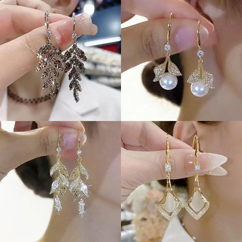 Leaf drop earrings by Yoshan, detail view 9
