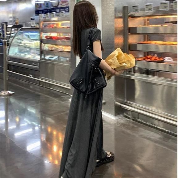 Gaun Maxi Lengan Pendek dengan Kerut, Gaun Panjang Flowy Pinggang Tinggi Pas Badan untuk Wanita