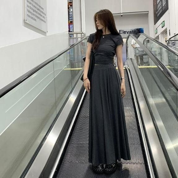 Gaun Maxi Lengan Pendek dengan Kerut, Gaun Panjang Flowy Pinggang Tinggi Pas Badan untuk Wanita