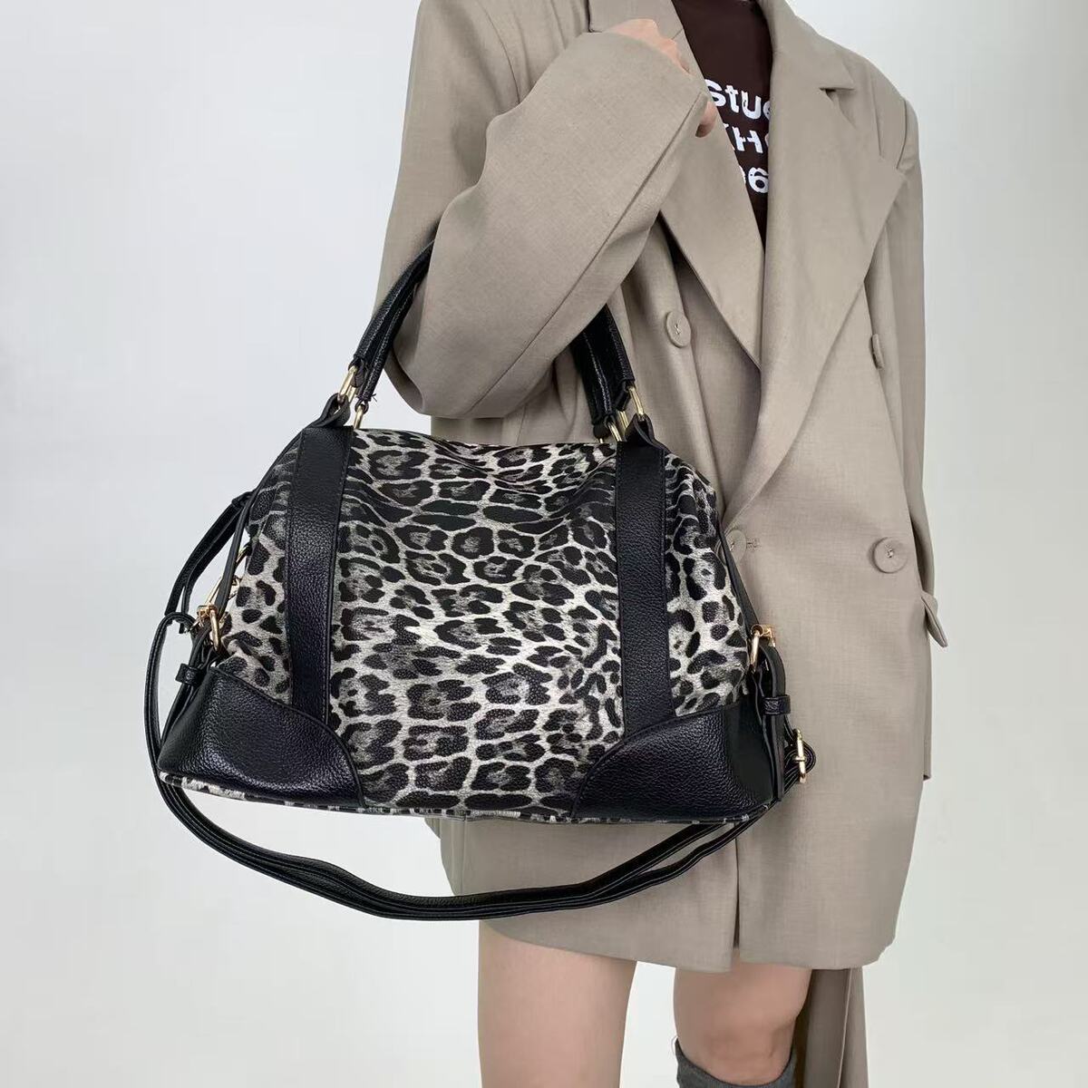 Women's Large-Capacity Leopard Retro Tote Bag Shoulder Crossbody Purse Work and Travel Office