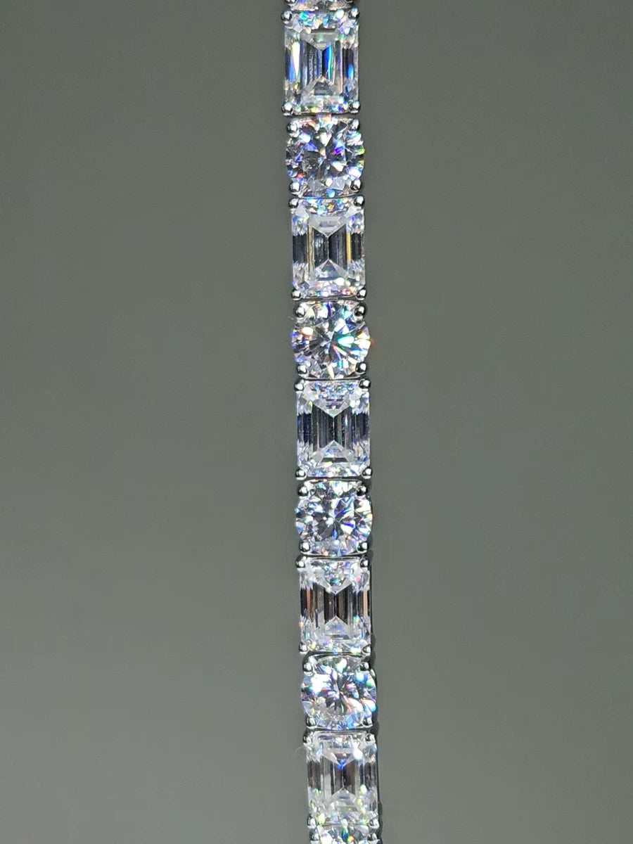 Cuff bracelet by Yoshan, detail view 5