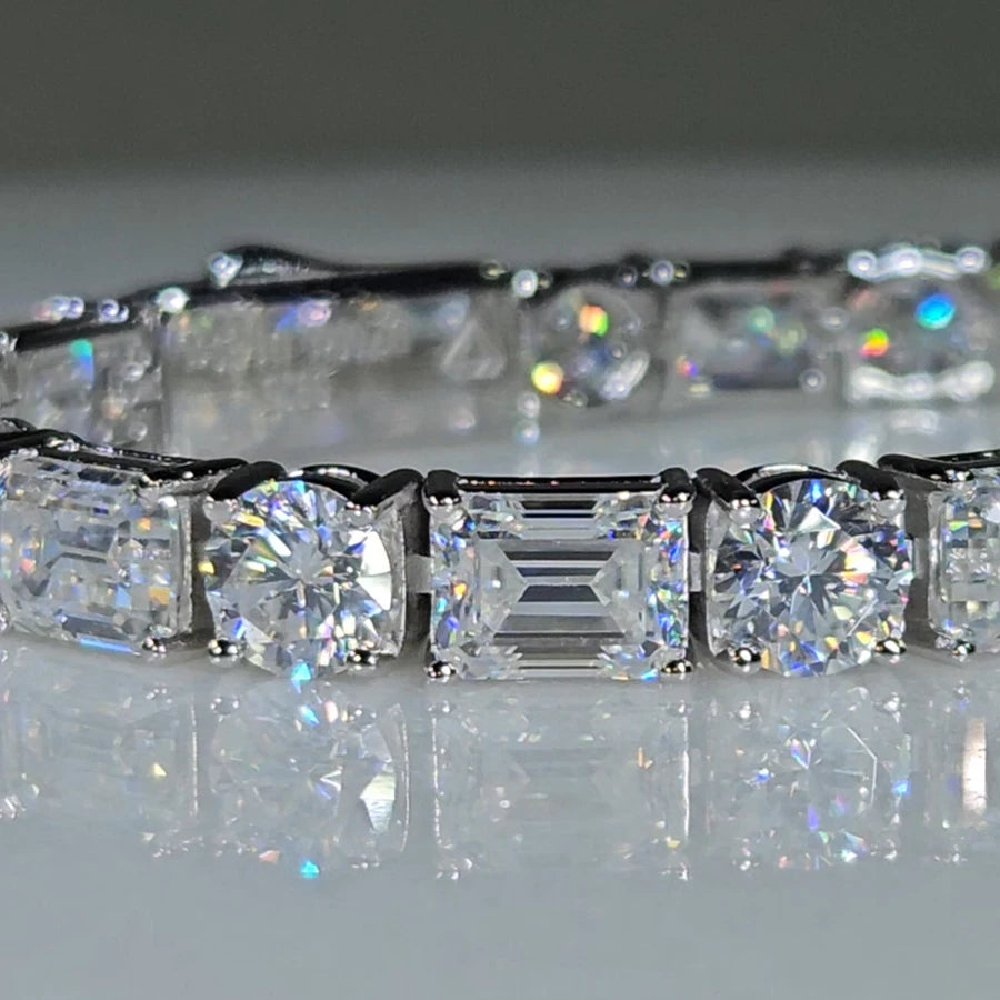 Cuff bracelet by Yoshan, detail view 7