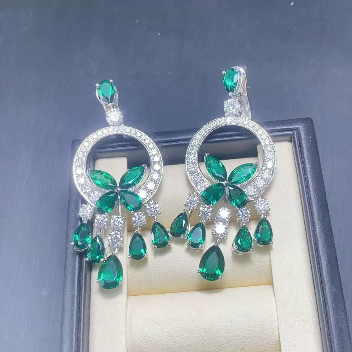 Drop earrings by Yoshan, detail view 4