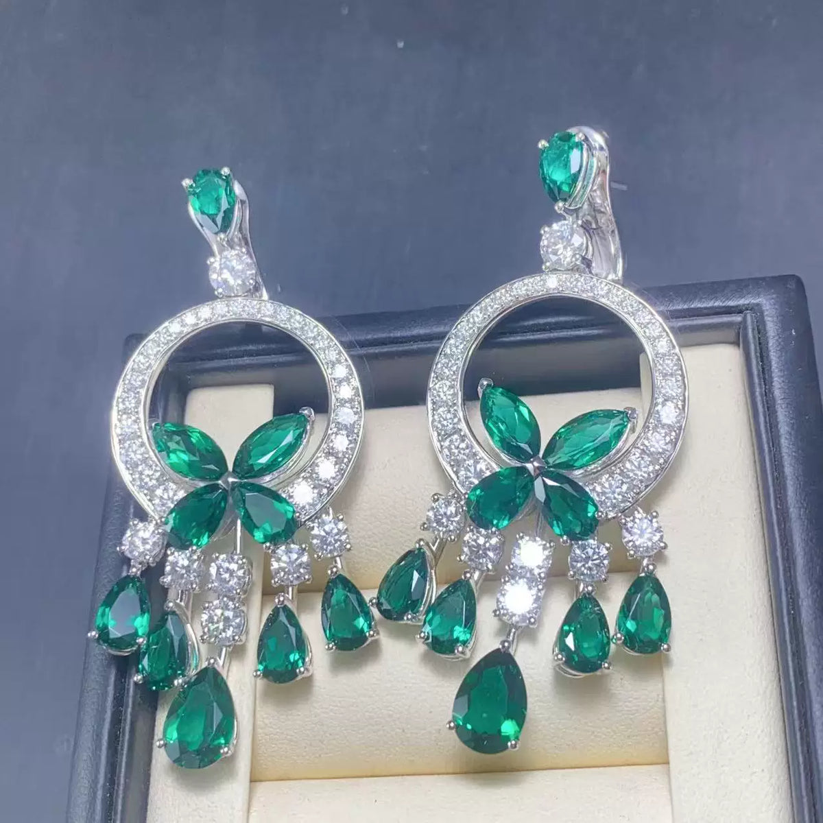 Drop earrings by Yoshan, detail view 5
