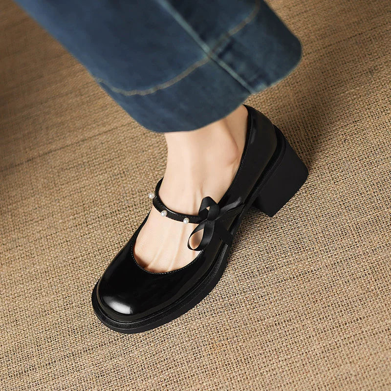 Women's Black Chunky Sole Patent Leather Round Toe Block Heel British-Style Mary Jane Pumps Strap Dress Heels Wedding Guest Cocktail Party