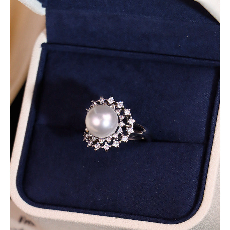 White pearl jewelry set by Yoshan