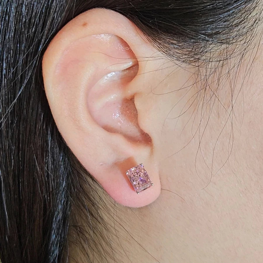 Stud earrings by Yoshan, detail view 10