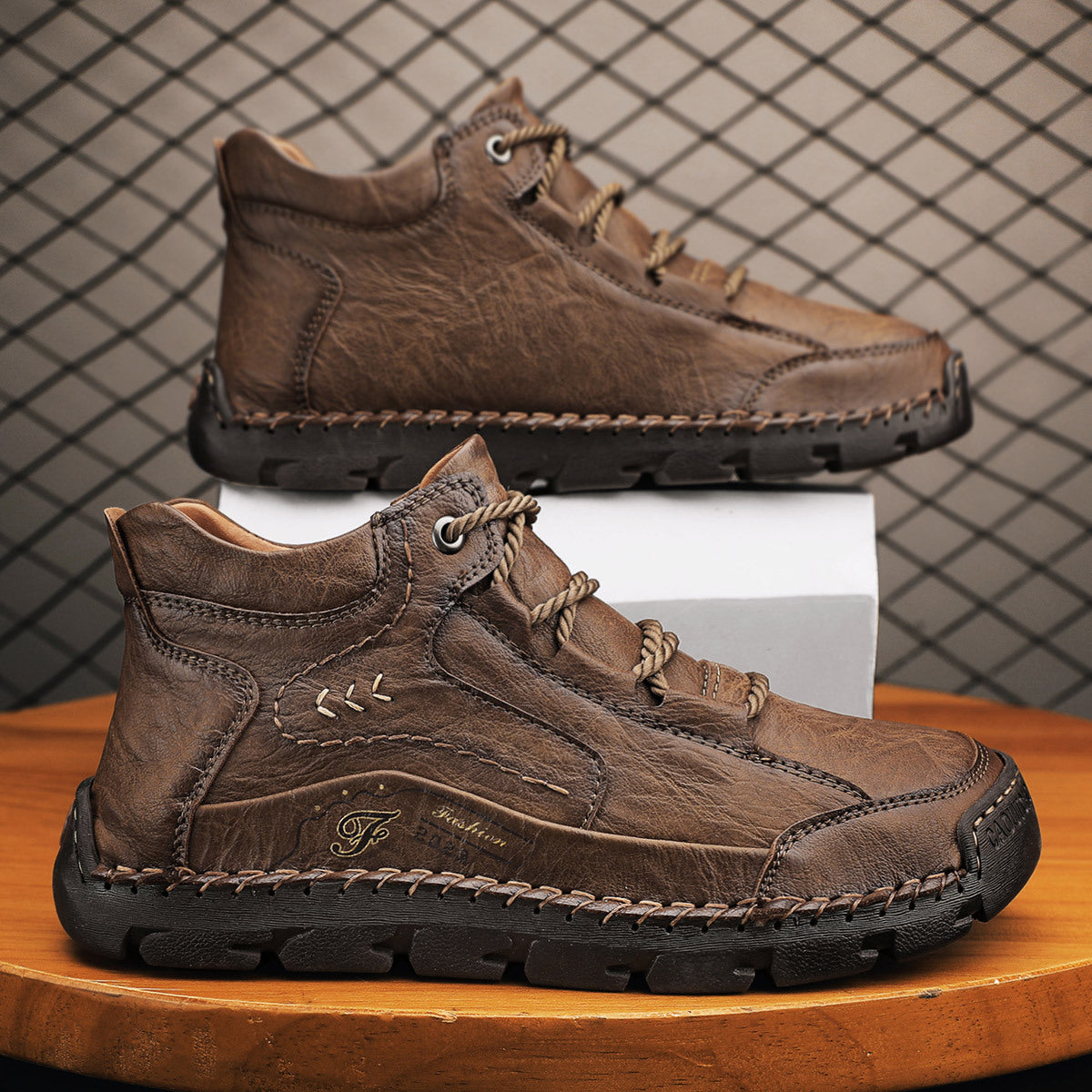 Men's Hand-Stitched Flat Plus Size Lace-Up Casual Shoes Walking Everyday Wear Seasonal Look
