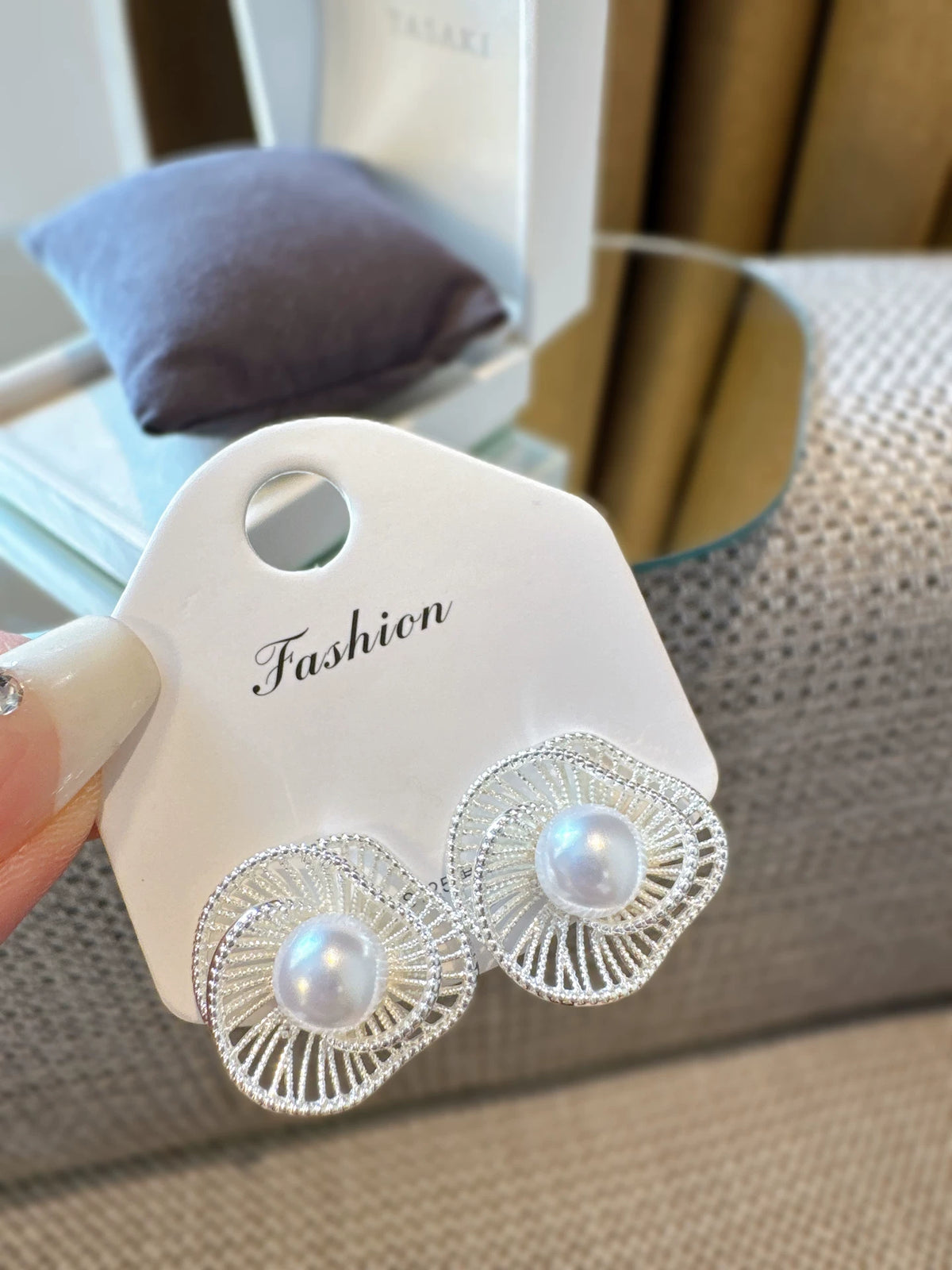 Pearl stud earrings by Yoshan, detail view 4