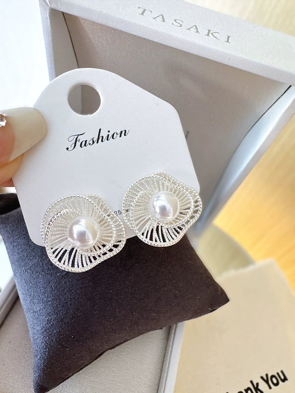 Pearl stud earrings by Yoshan, detail view 5