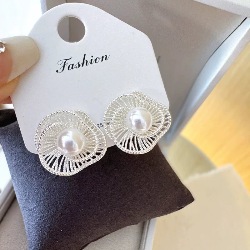 Pearl stud earrings by Yoshan, detail view 10