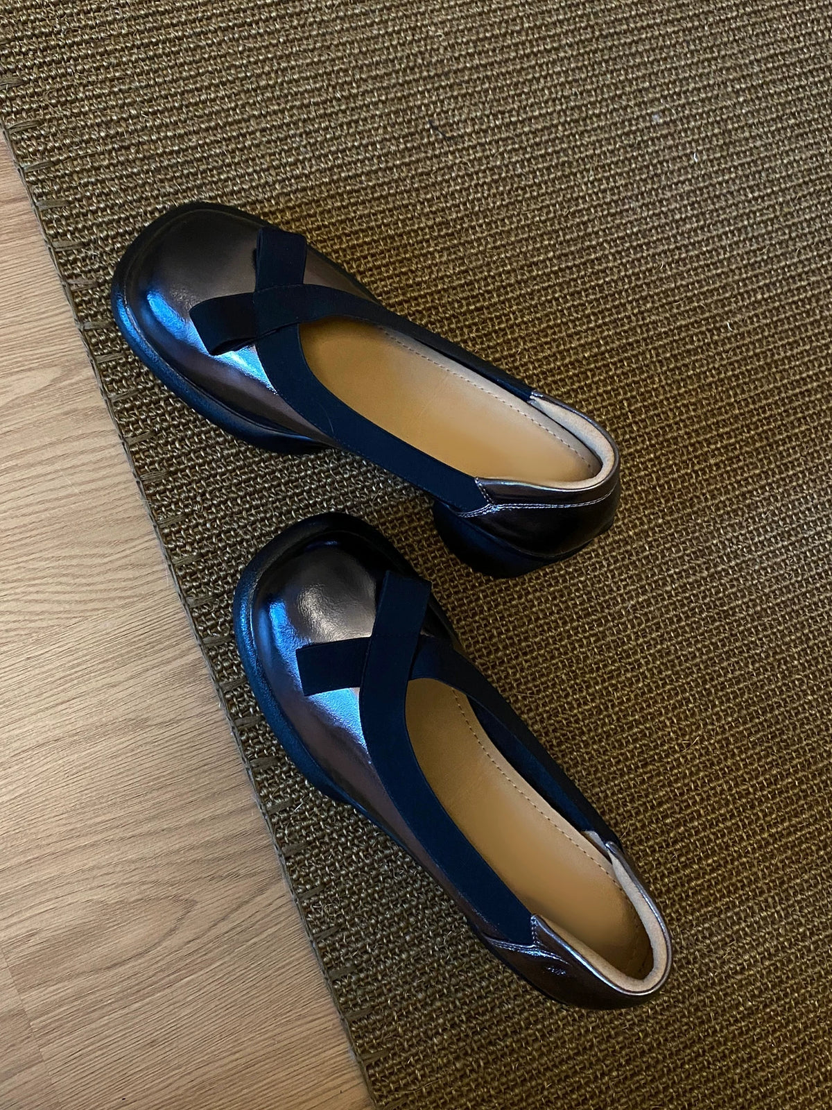 Chunky Sole Leather Petite Pumps for Women