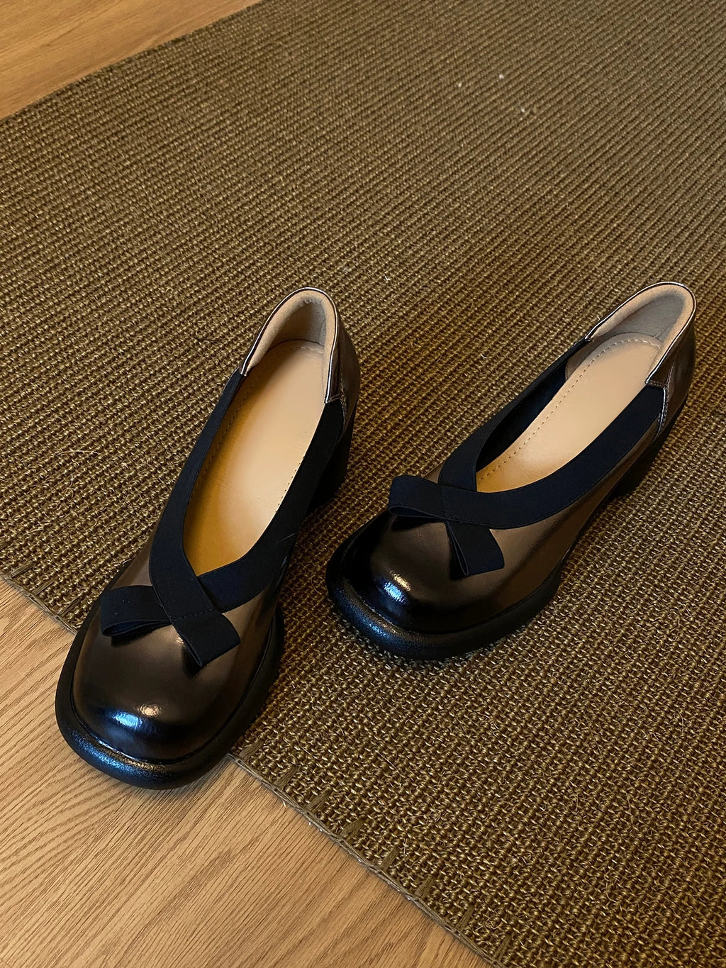 Chunky Sole Leather Petite Pumps for Women