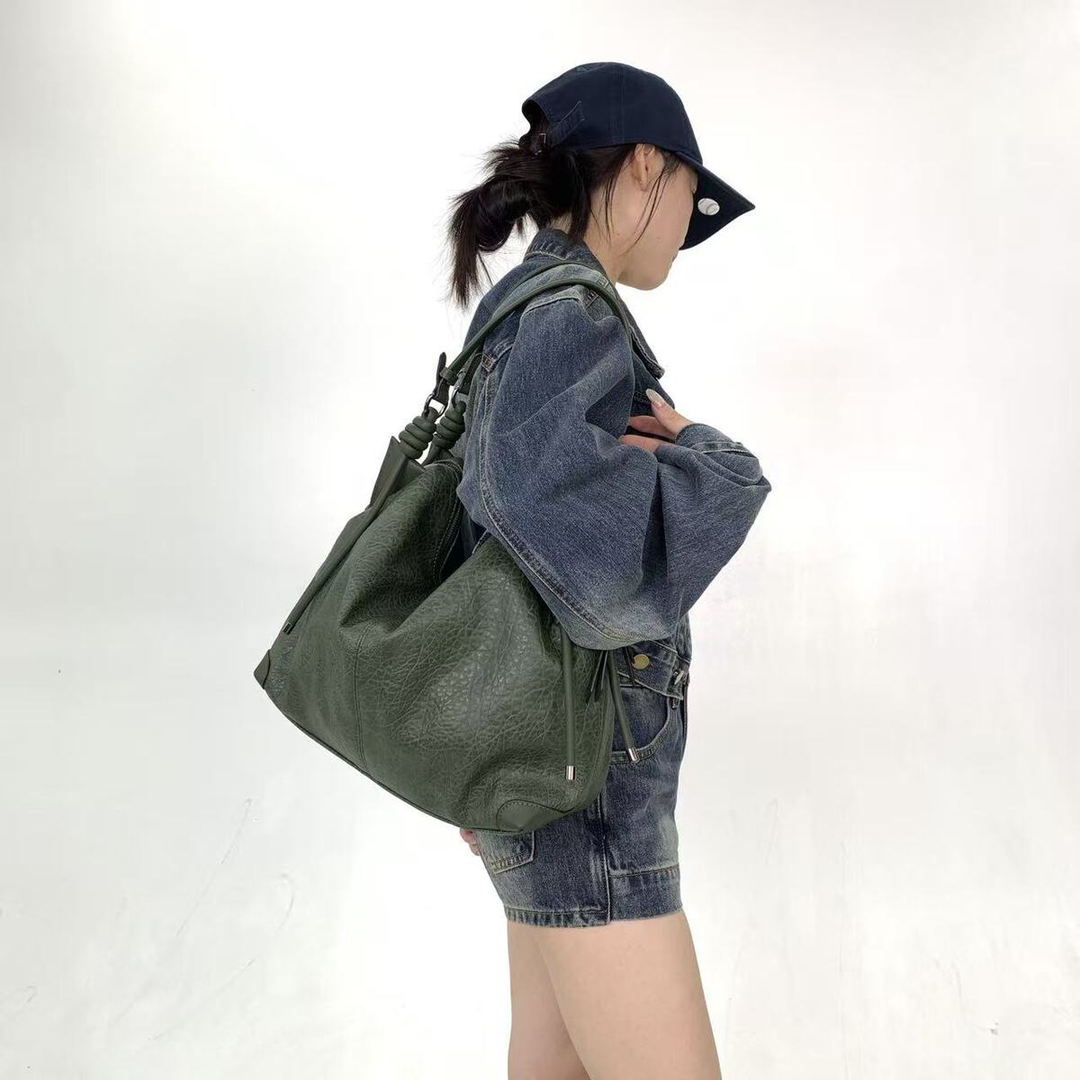 Women's Large-Capacity Y2k Woven Tassel Retro Tote Bag Shoulder Crossbody Purse Work and Travel Office