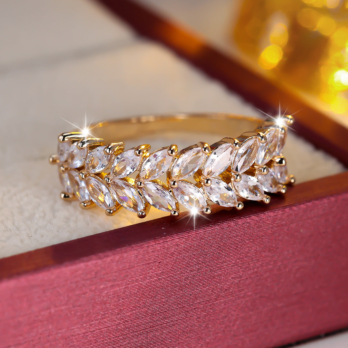 Jewelry set by Yoshan, detail view 5