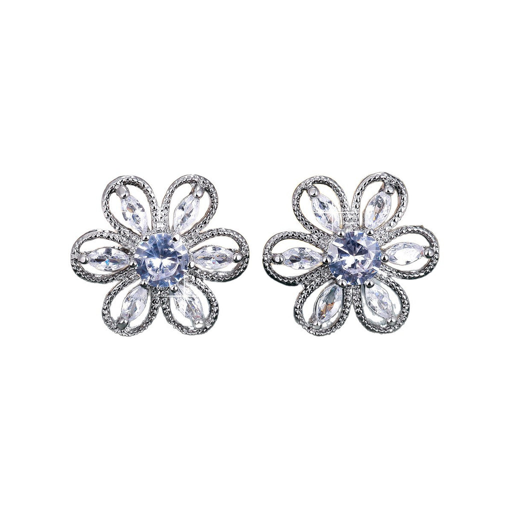 Floral stud earrings by Yoshan, detail view 7