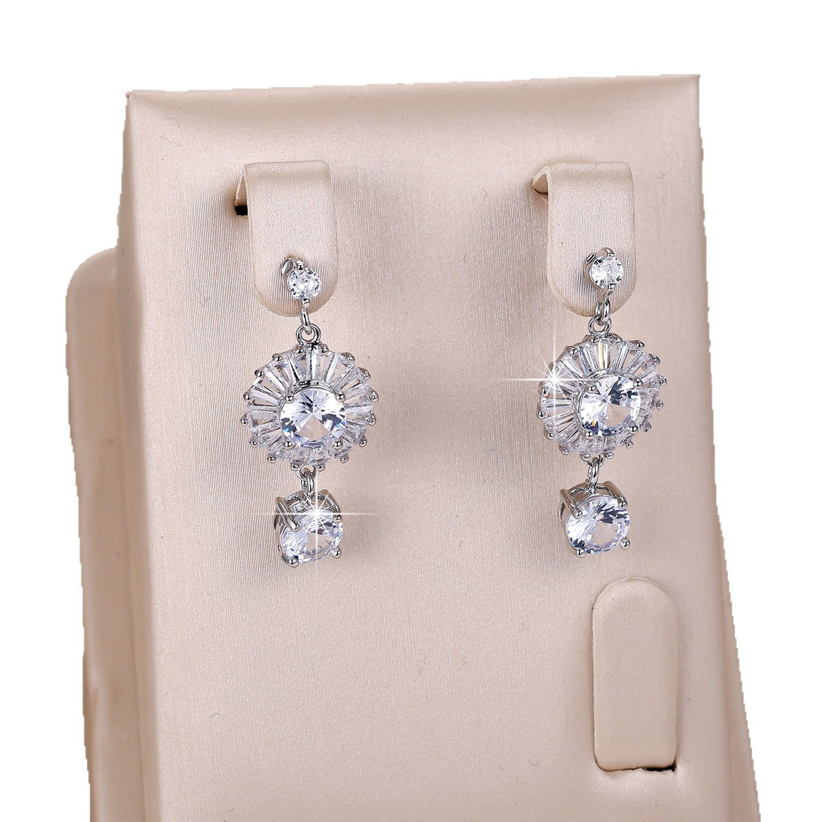 Hoop earrings by Yoshan, detail view 7