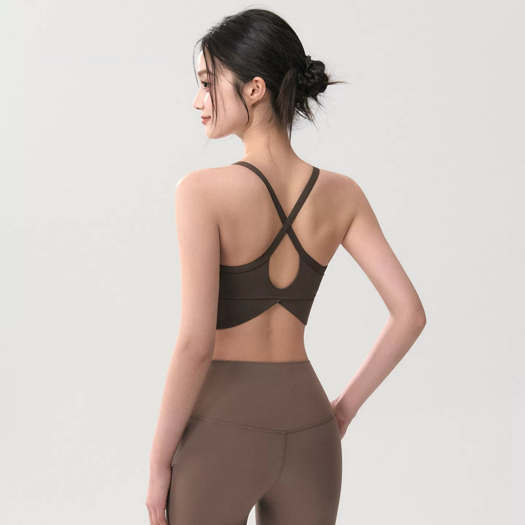 Brown / S