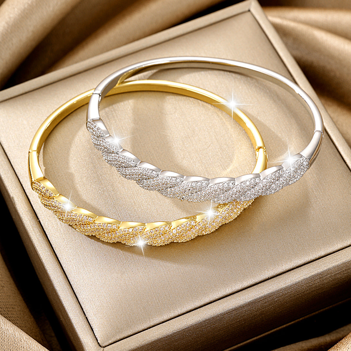 Retro cuff bracelet by Yoshan, detail view 3