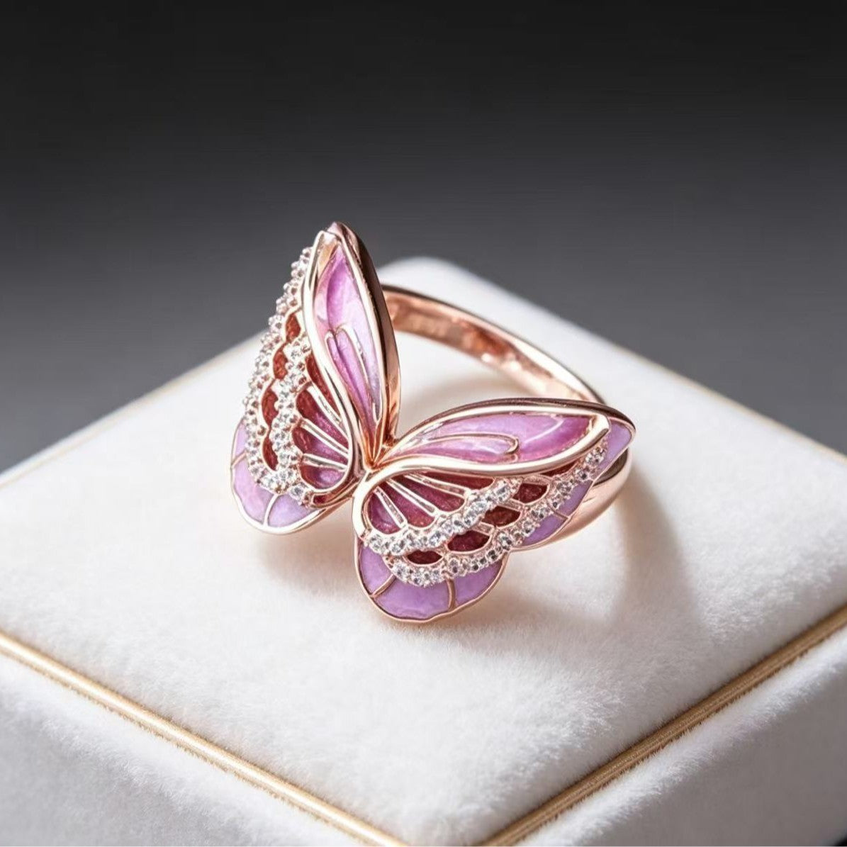 Drop earrings by Yoshan, detail view 5