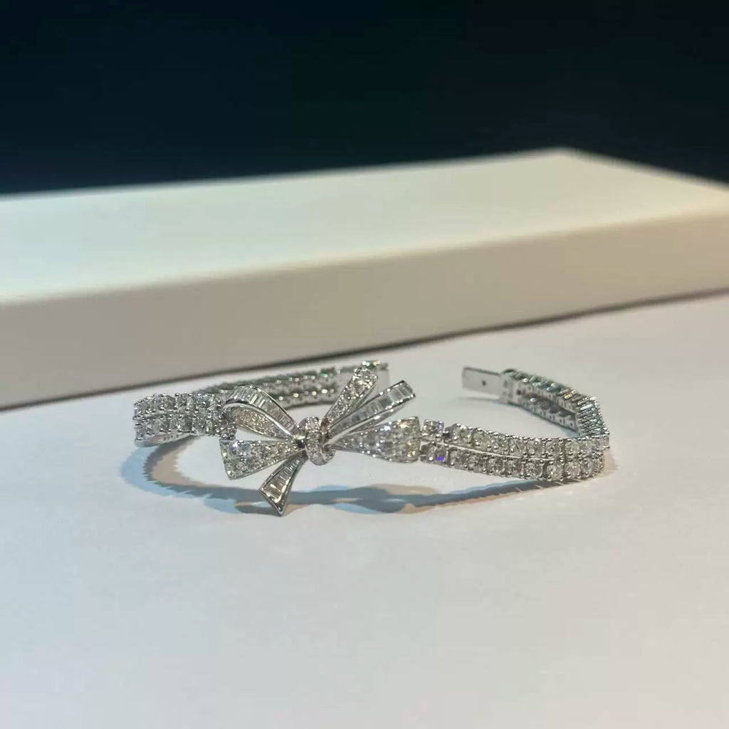 Bow cuff bracelet by Yoshan, detail view 4