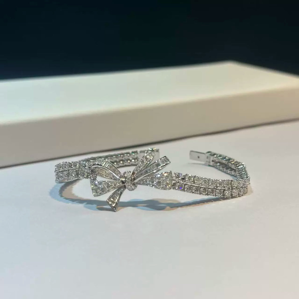 Bow cuff bracelet by Yoshan, detail view 4