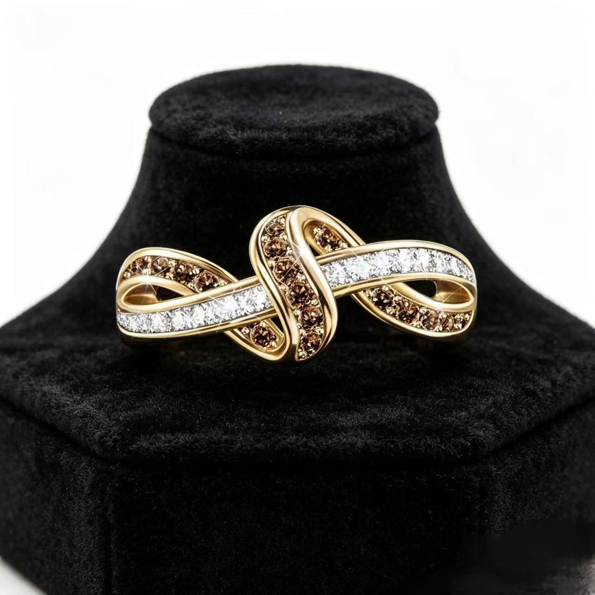 Statement ring by Yoshan, detail view 3