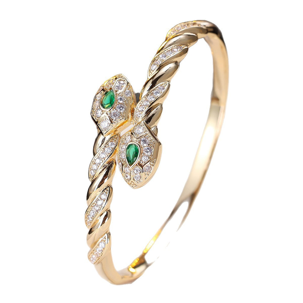 Statement jewelry set by Yoshan, detail view 7