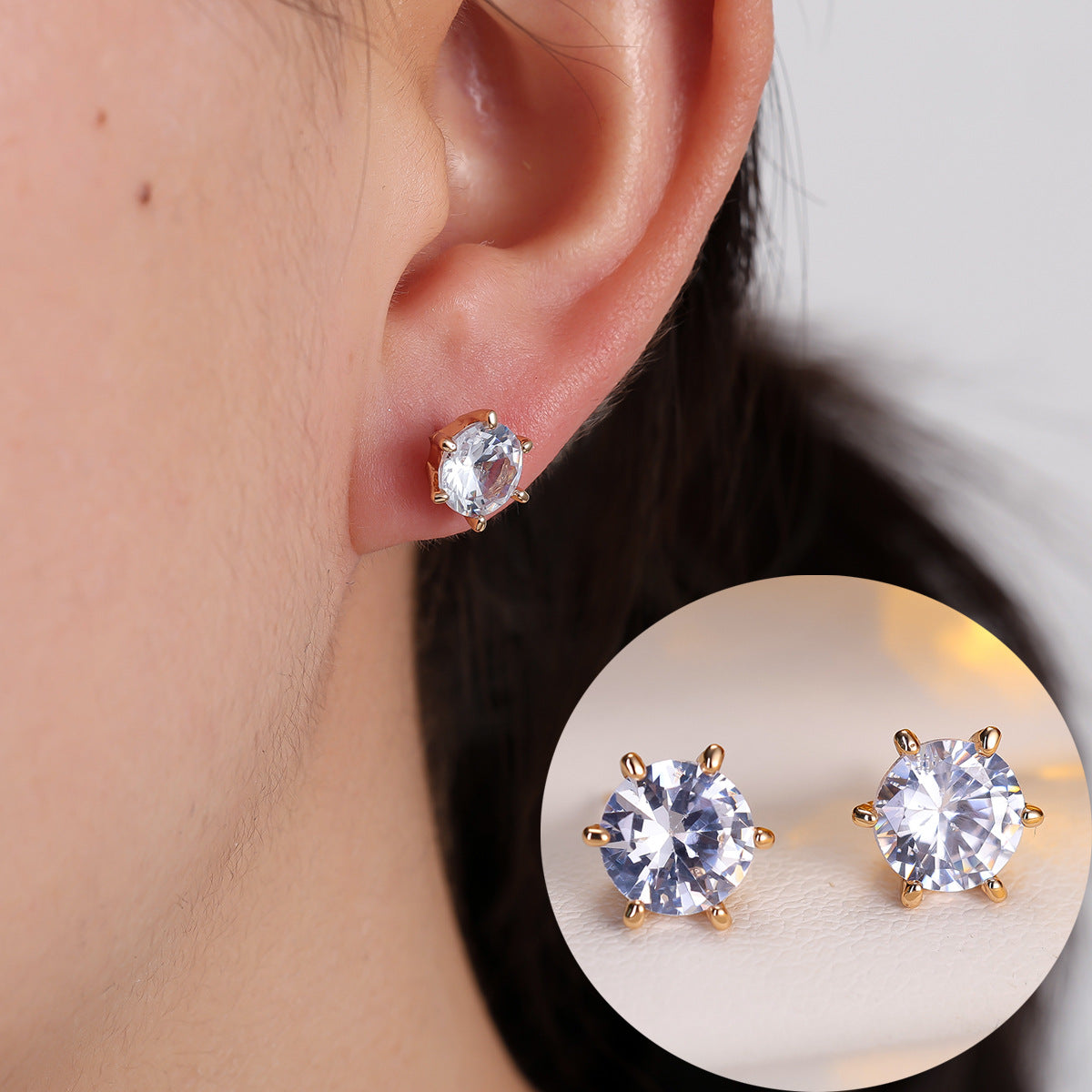 Stud earrings by Yoshan, detail view 3