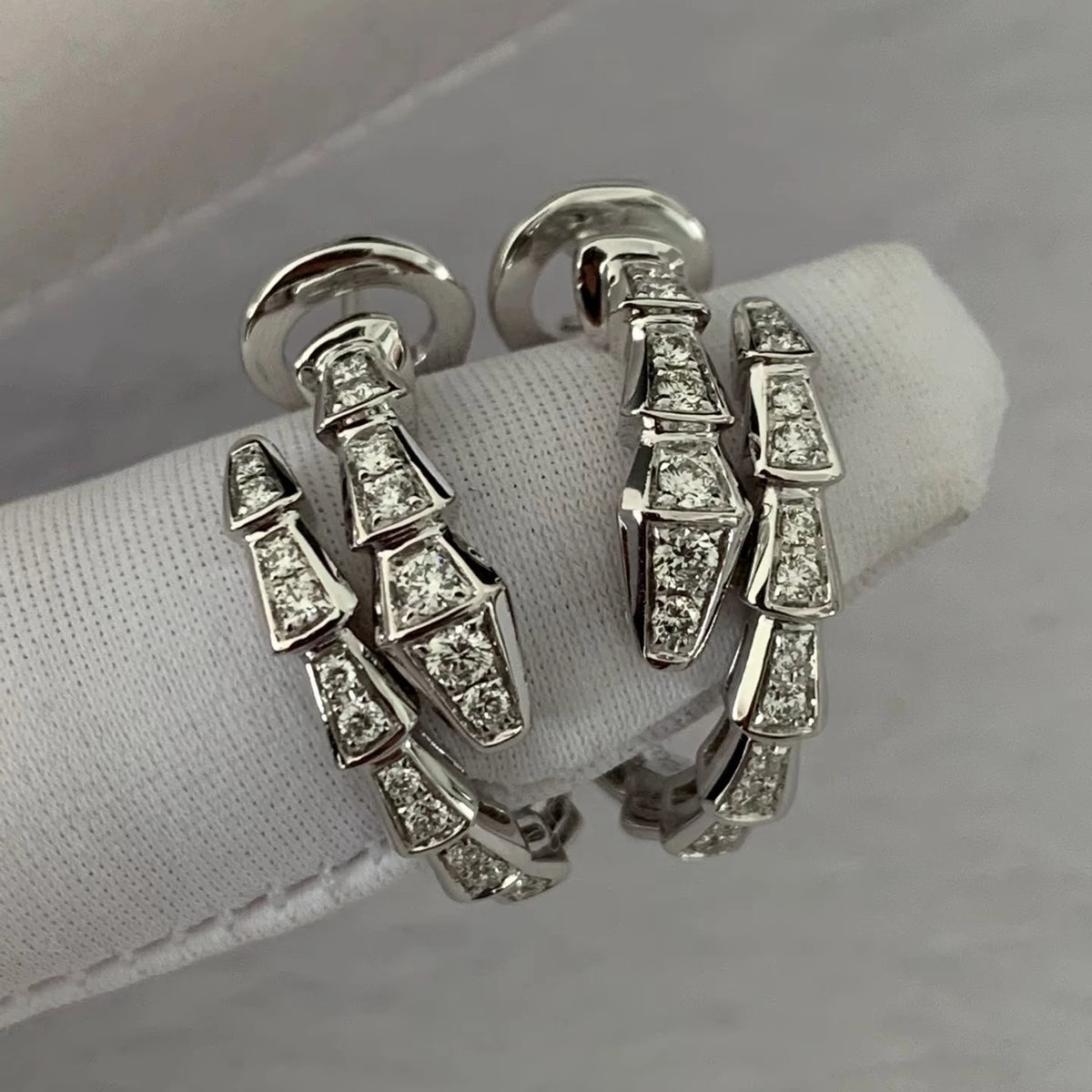 Drop earrings by Yoshan