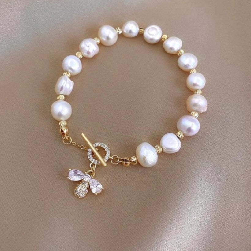 Pearl retro bracelet by Yoshan, detail view 5