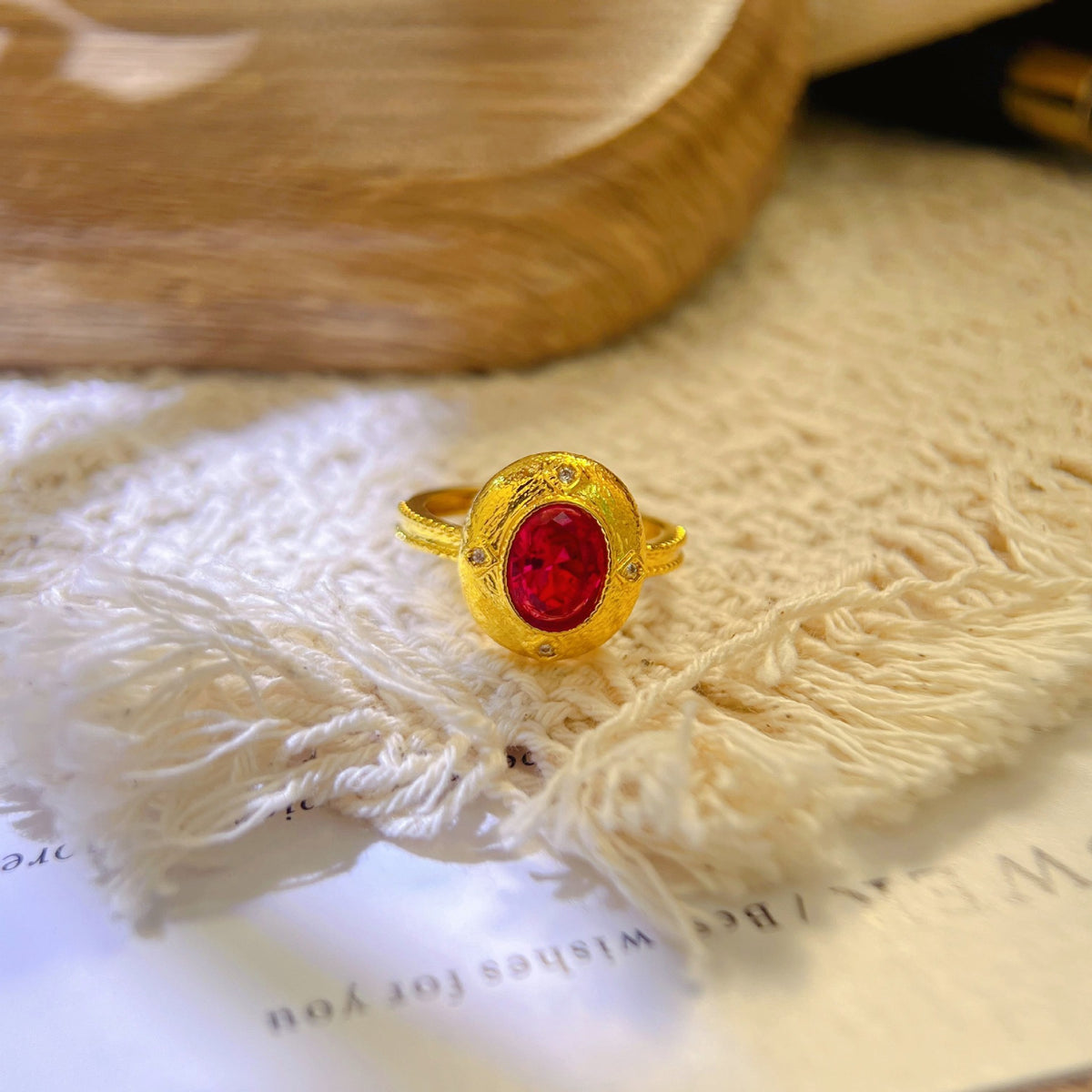 Retro ring by Yoshan, detail view 2