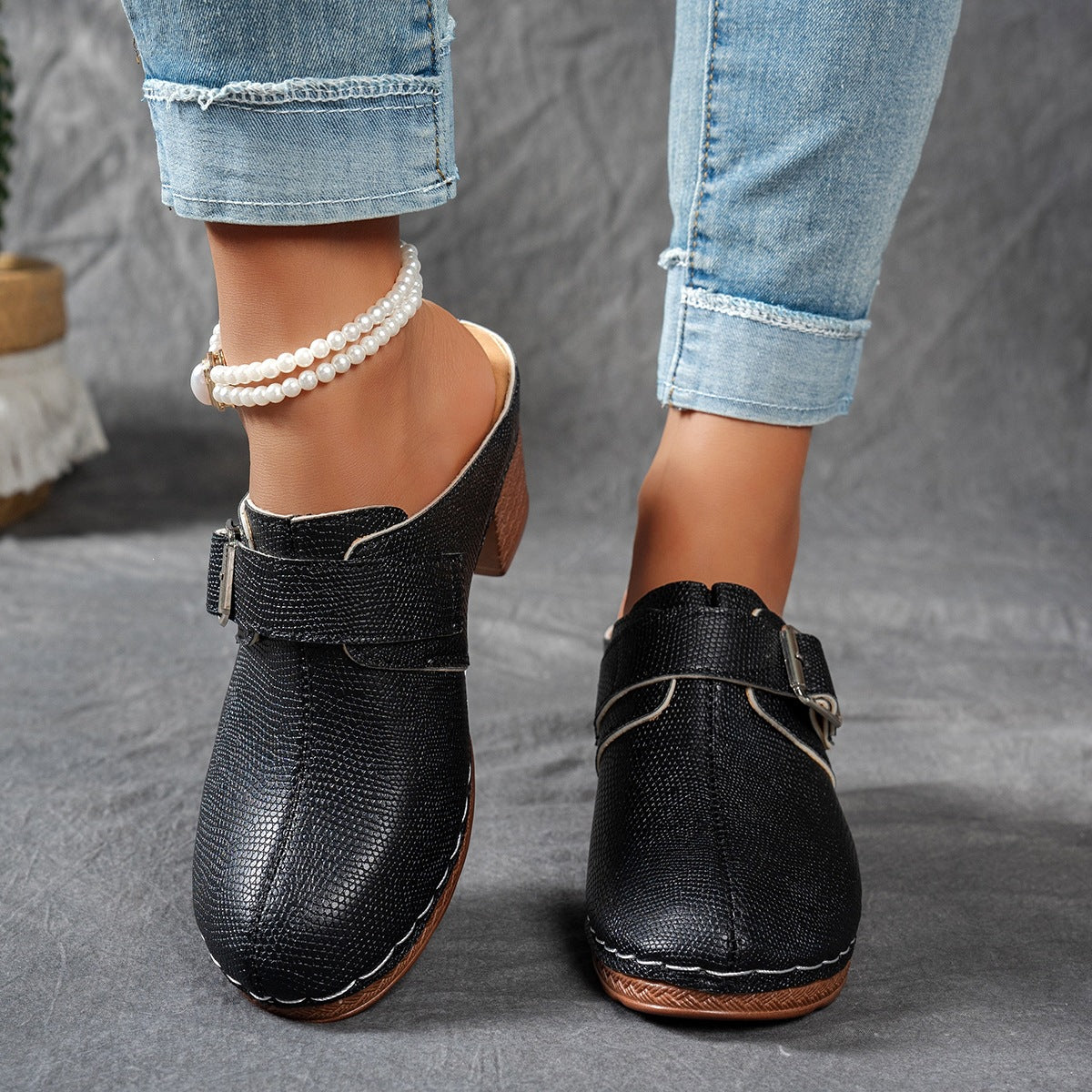 Women's Leather Closed Toe Block Heel Retro Casual Mule Slippers House Indoor Bedroom