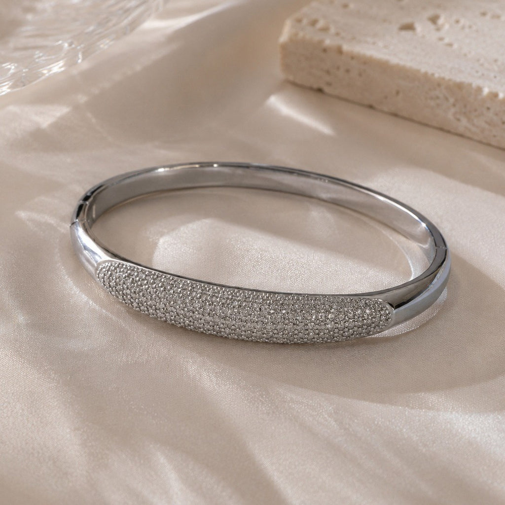 Cuff bracelet by Yoshan, detail view 4