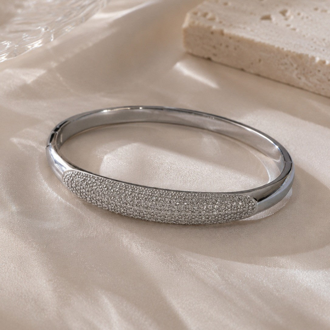 Cuff bracelet by Yoshan, detail view 4
