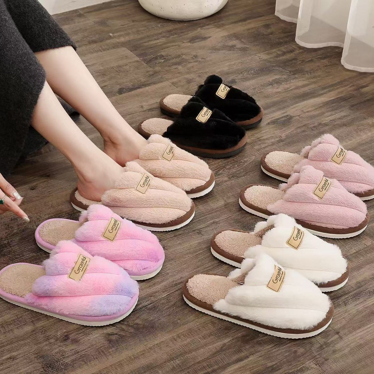 Women's Plush Chunky Sole Closed Toe Fleece-lined Soft Sole Slippers Outdoor Mules