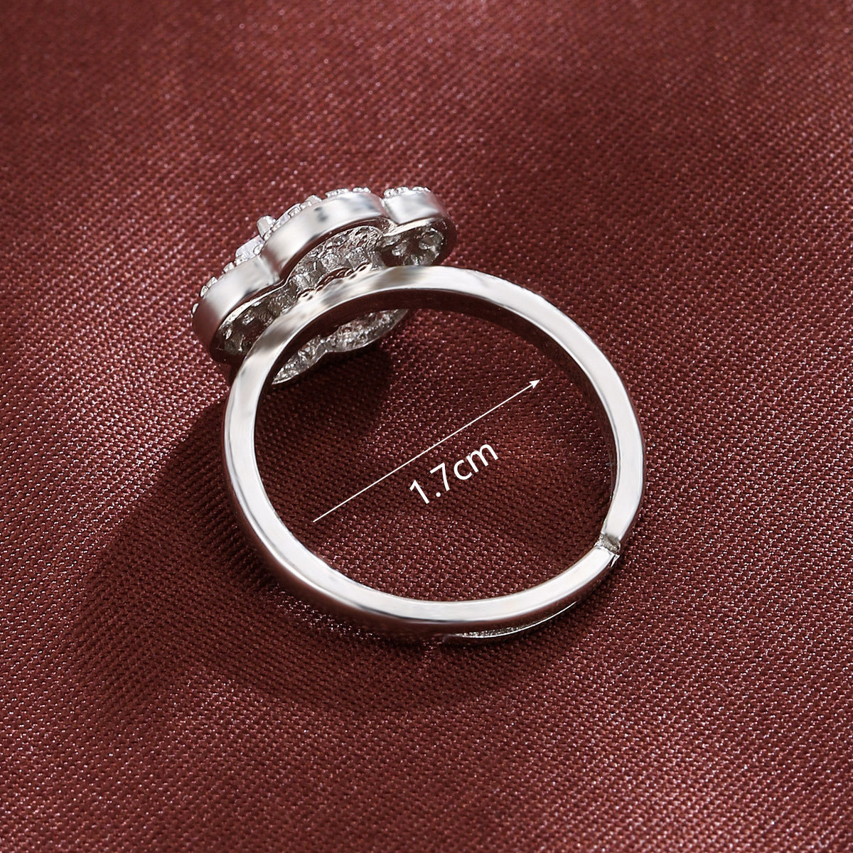 Cubic zirconia jewelry set by Yoshan, detail view 5