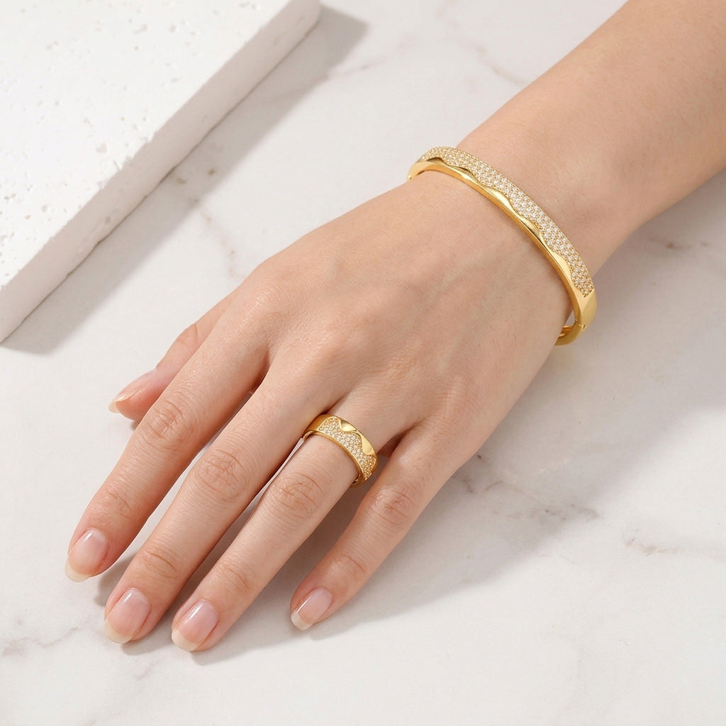 Cuff bracelet by Yoshan, detail view 4