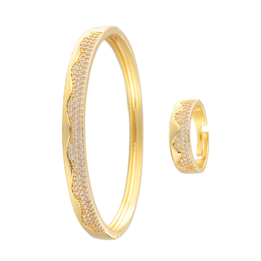 Cuff bracelet by Yoshan, detail view 7