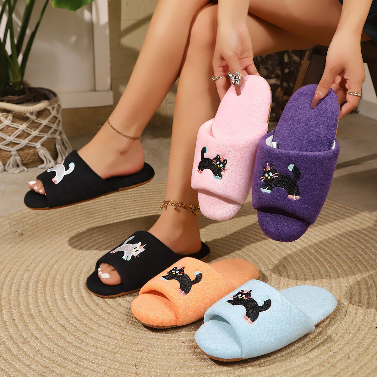 Women's Cat Plush Fleece-lined Soft Sole Winter Sneakers