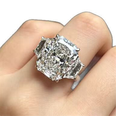 Cubic zirconia ring by Yoshan, detail view 5