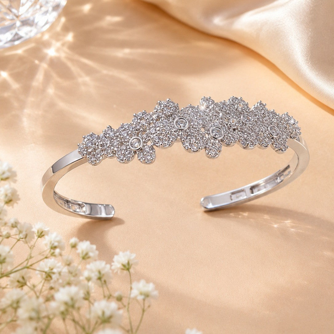 Cuff bracelet by Yoshan, detail view 5