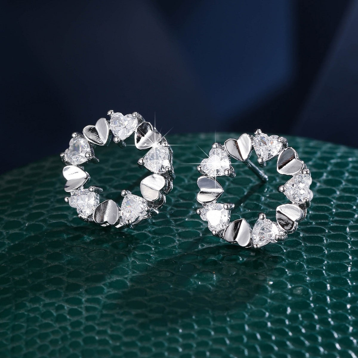 Retro hoop earrings by Yoshan, detail view 10