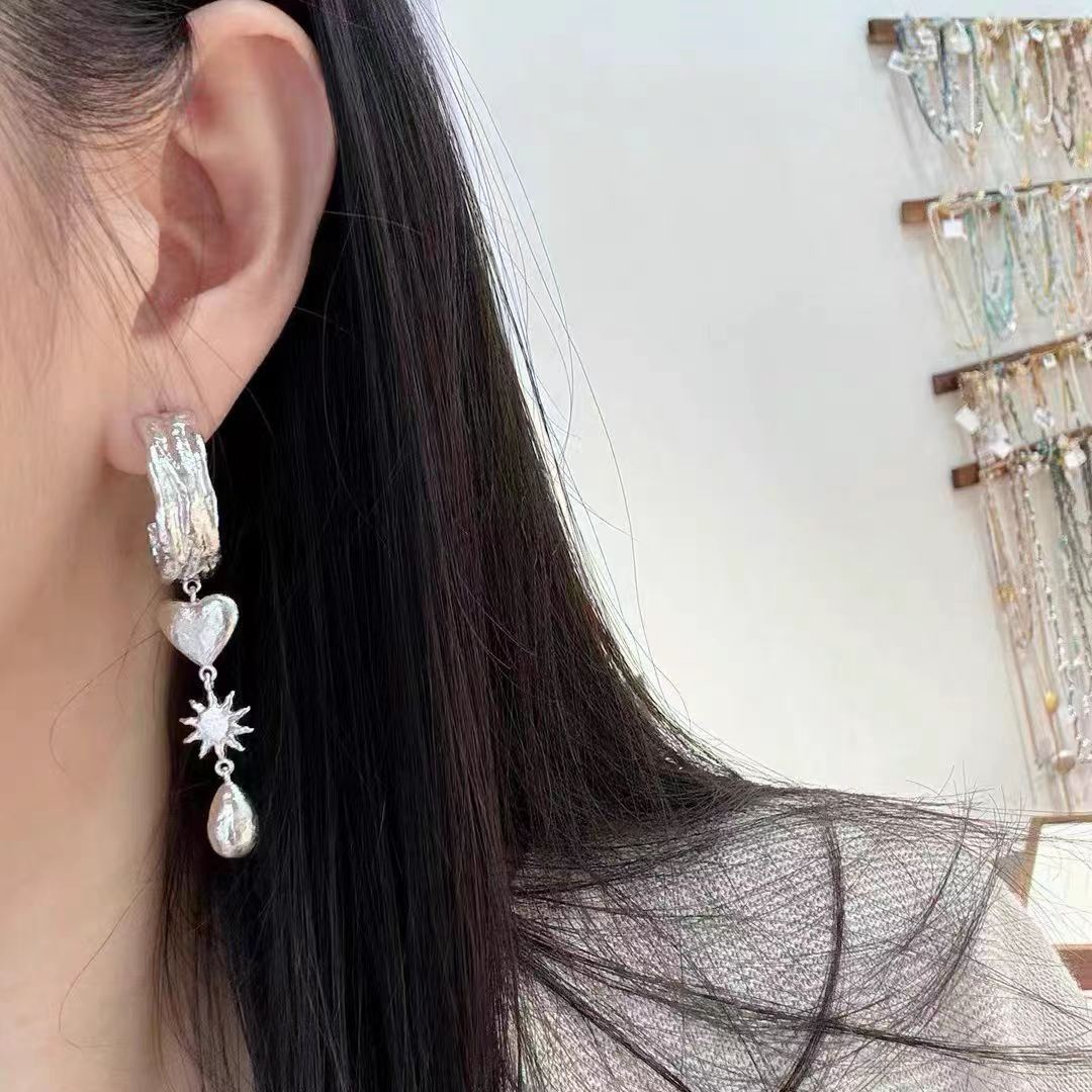 Pearl retro stud earrings by Yoshan