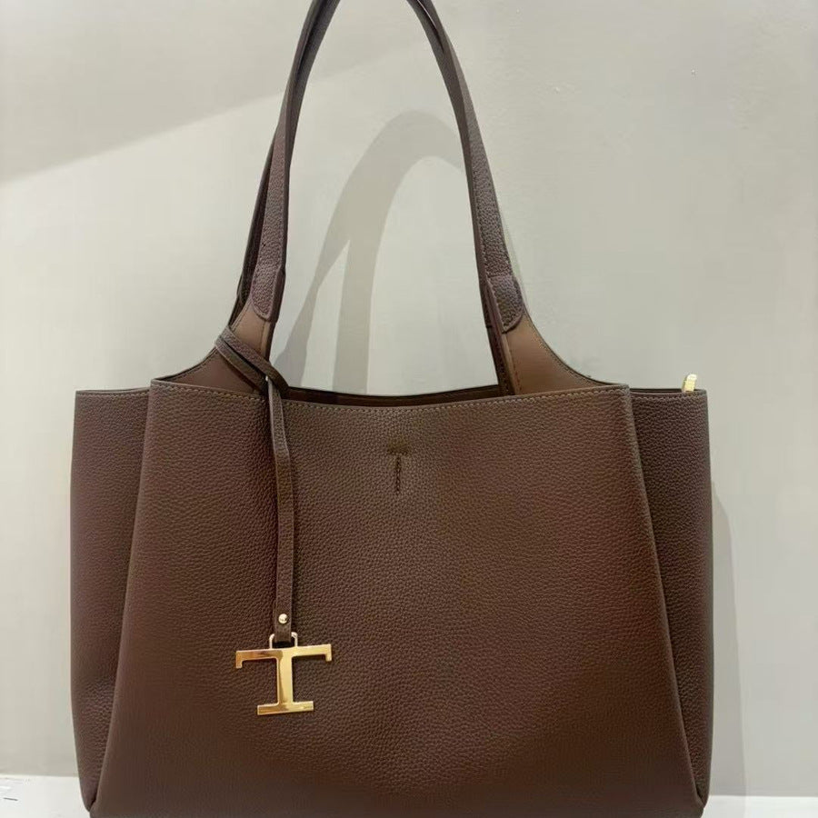 Women's Large-capacity Metal Underarm Bag Crossbody for Travel and Sightseeing Everyday Casual Streetwear Versatile Date Night Office