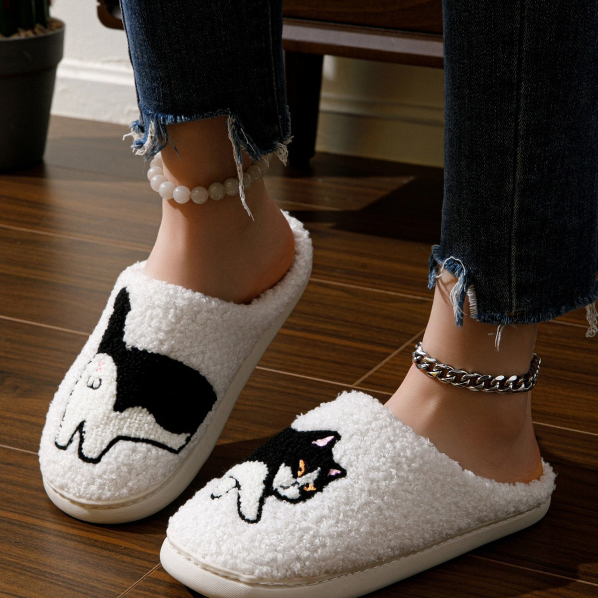 Women's Cartoon Cat Fleece-lined House Slippers Indoor Soft Slides