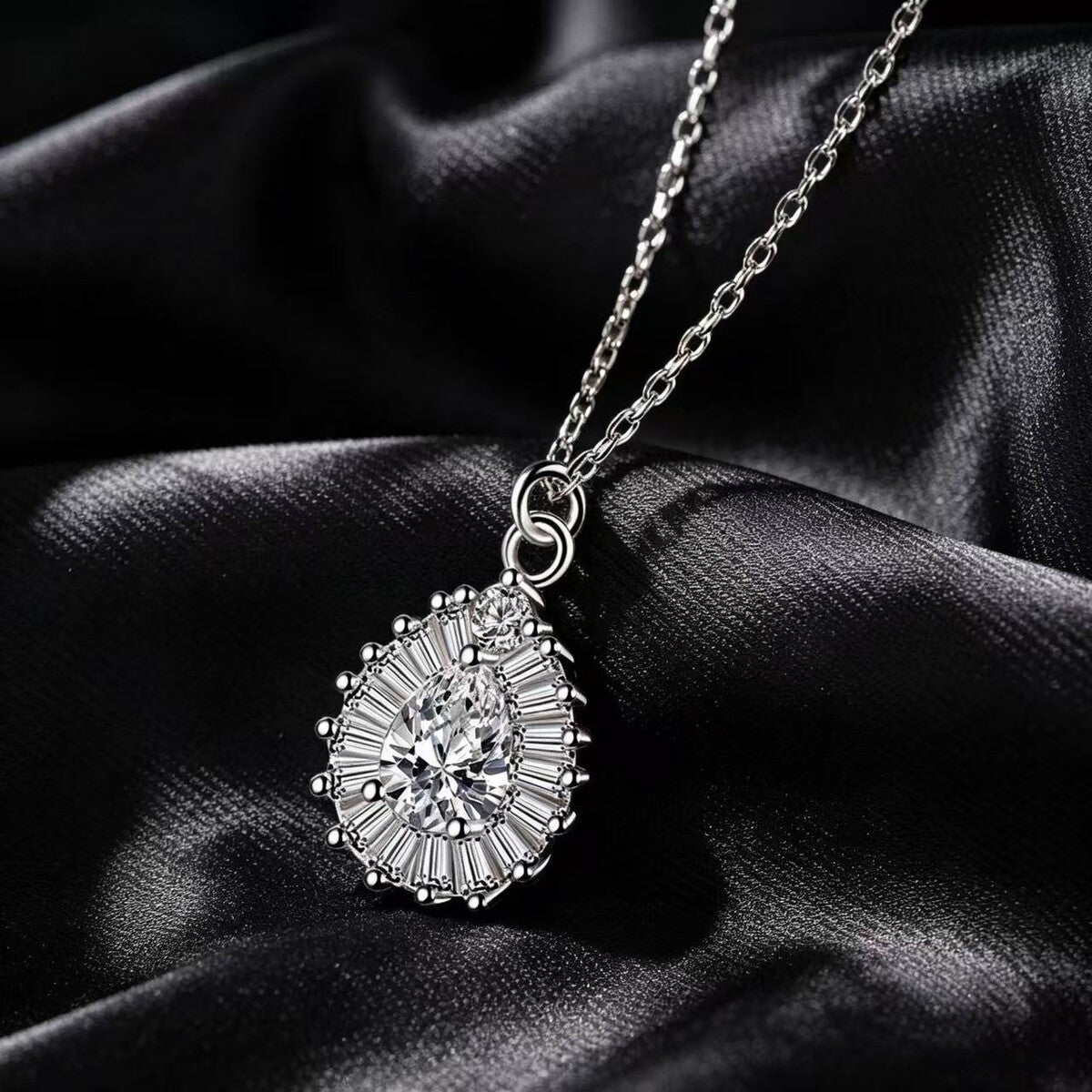Layered necklace by Yoshan, detail view 2