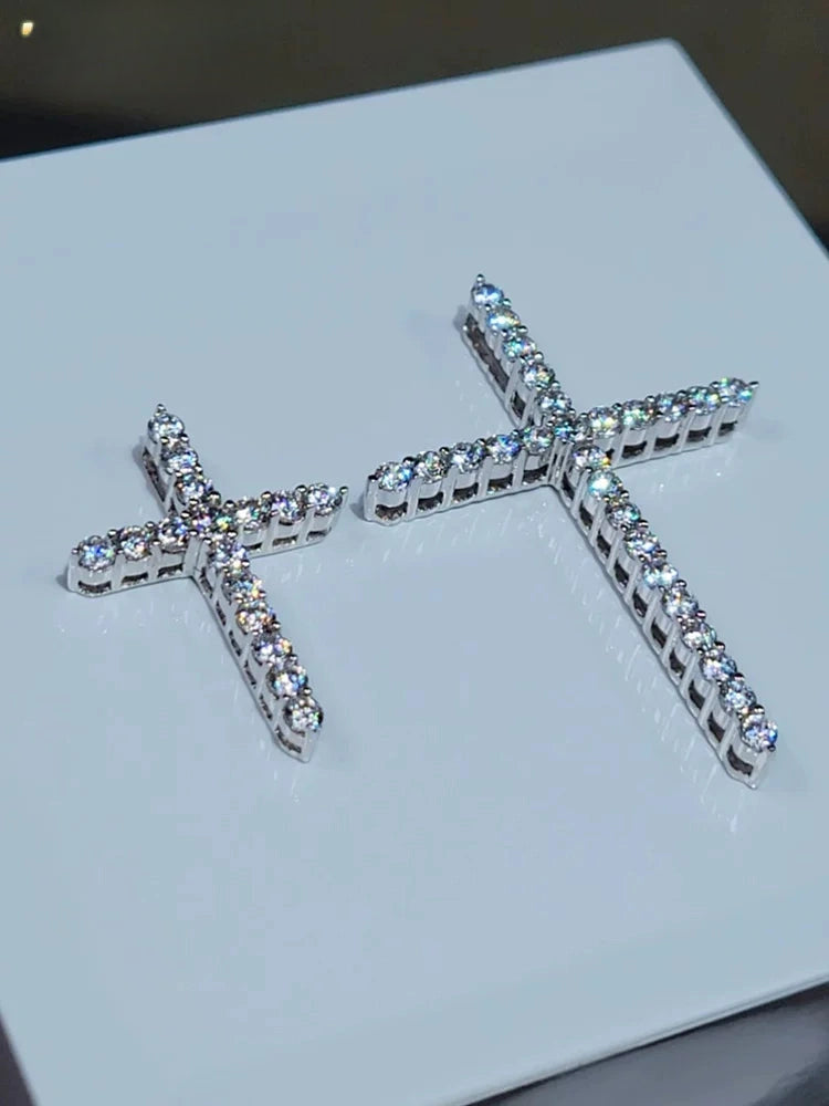 Pendant necklace by Yoshan, detail view 2