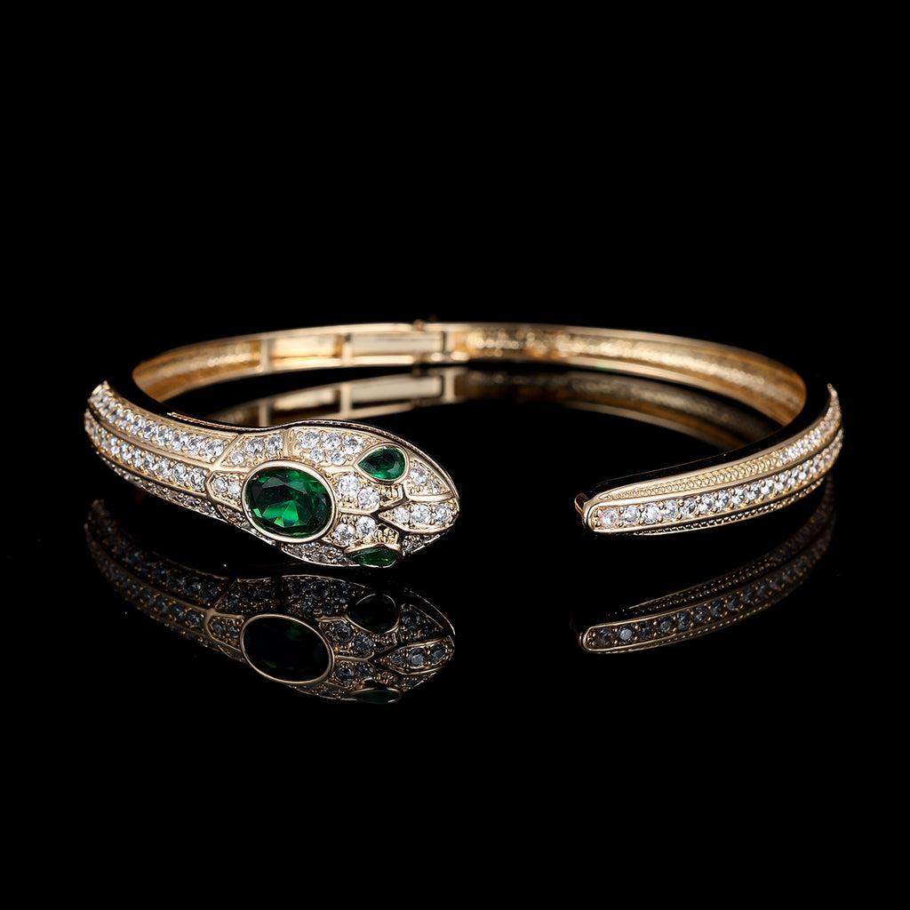 Retro cuff bracelet by Yoshan, detail view 4