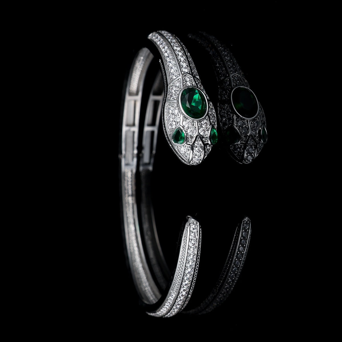 Retro cuff bracelet by Yoshan, detail view 6